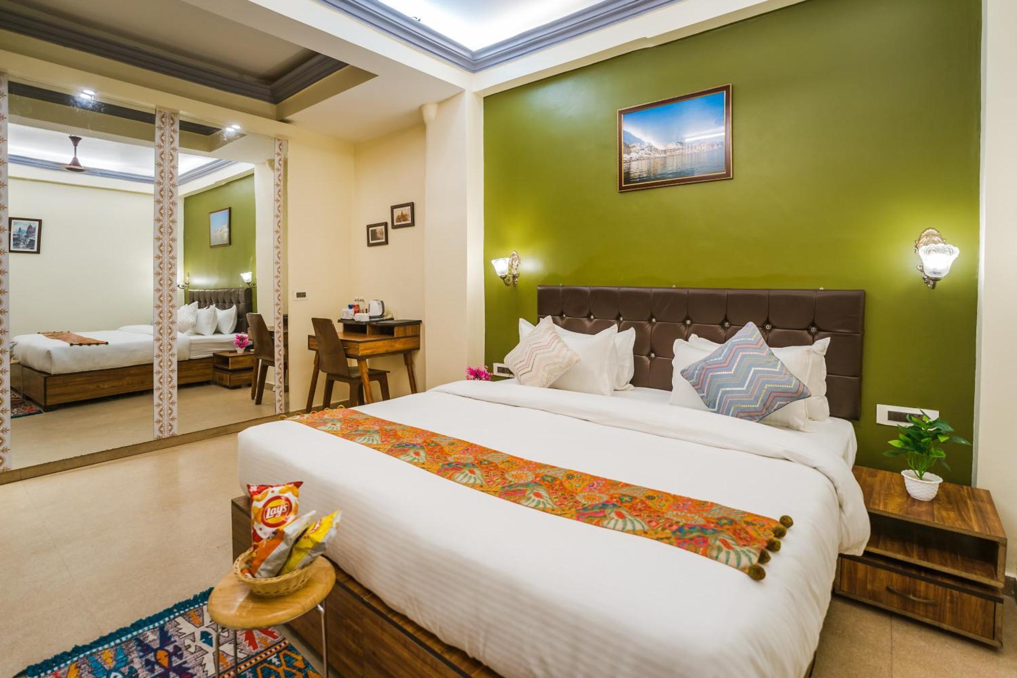 Tripli Hotels Silver Shine 바라나시 외부 사진