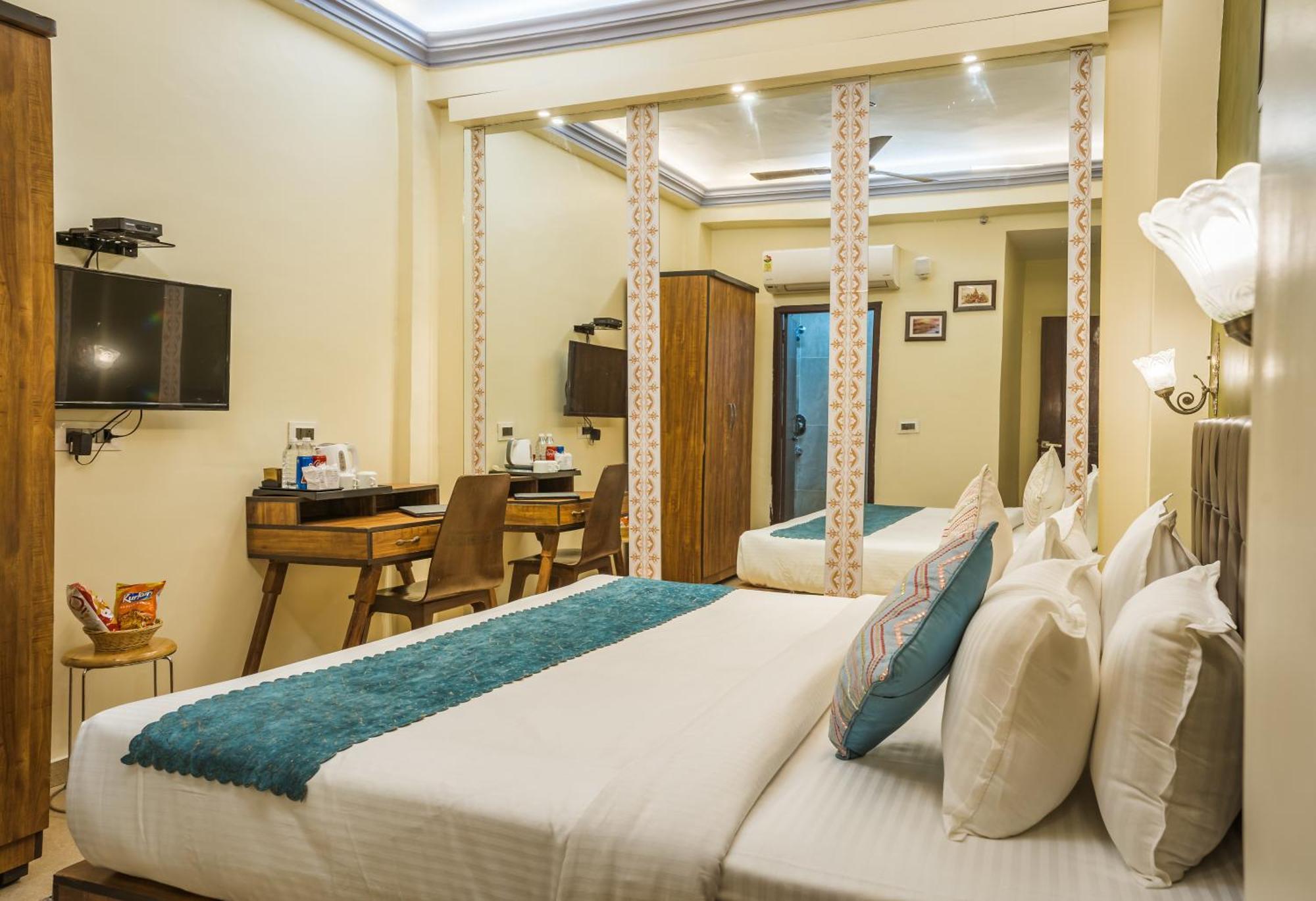 Tripli Hotels Silver Shine 바라나시 외부 사진