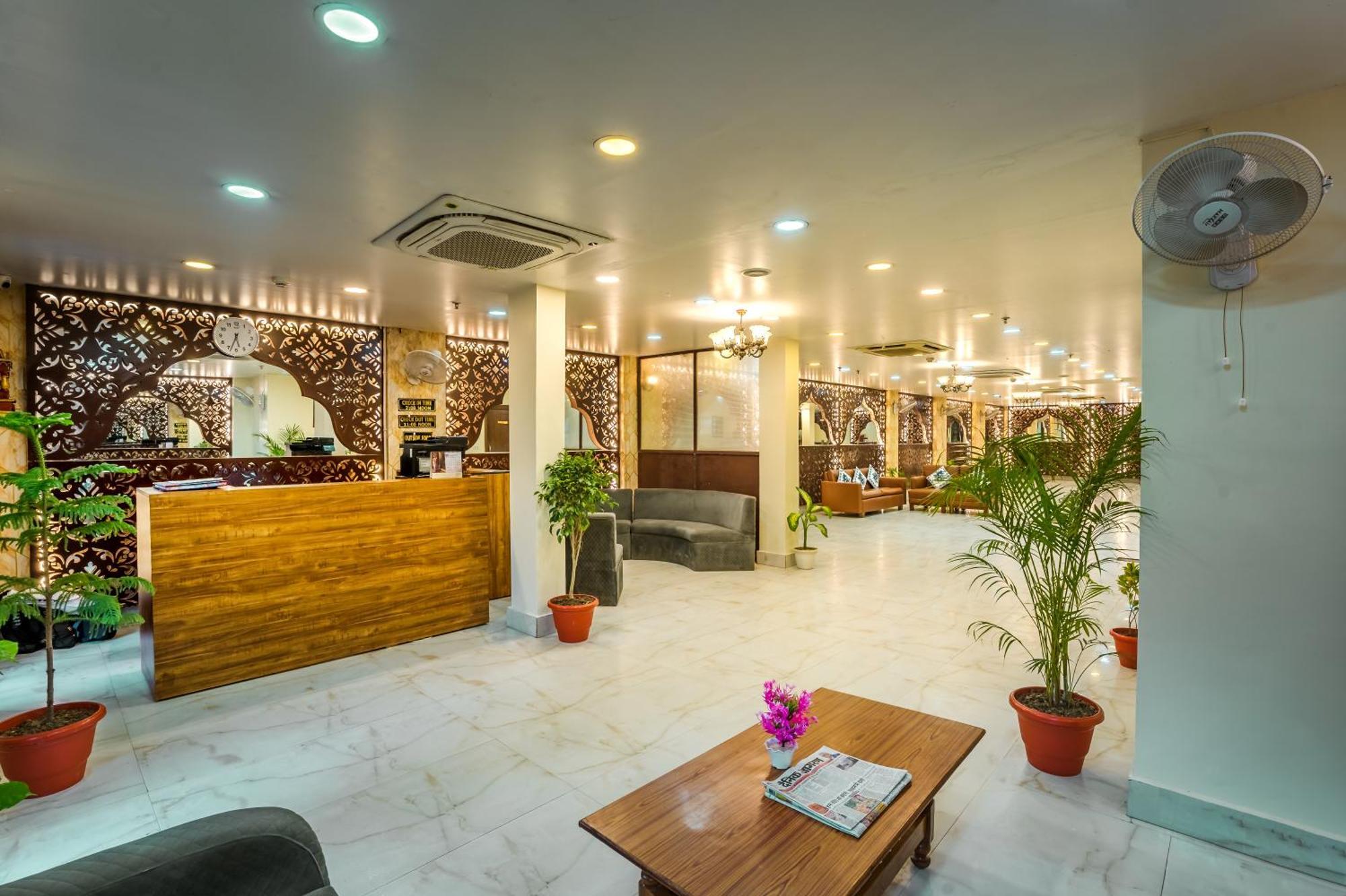 Tripli Hotels Silver Shine 바라나시 외부 사진