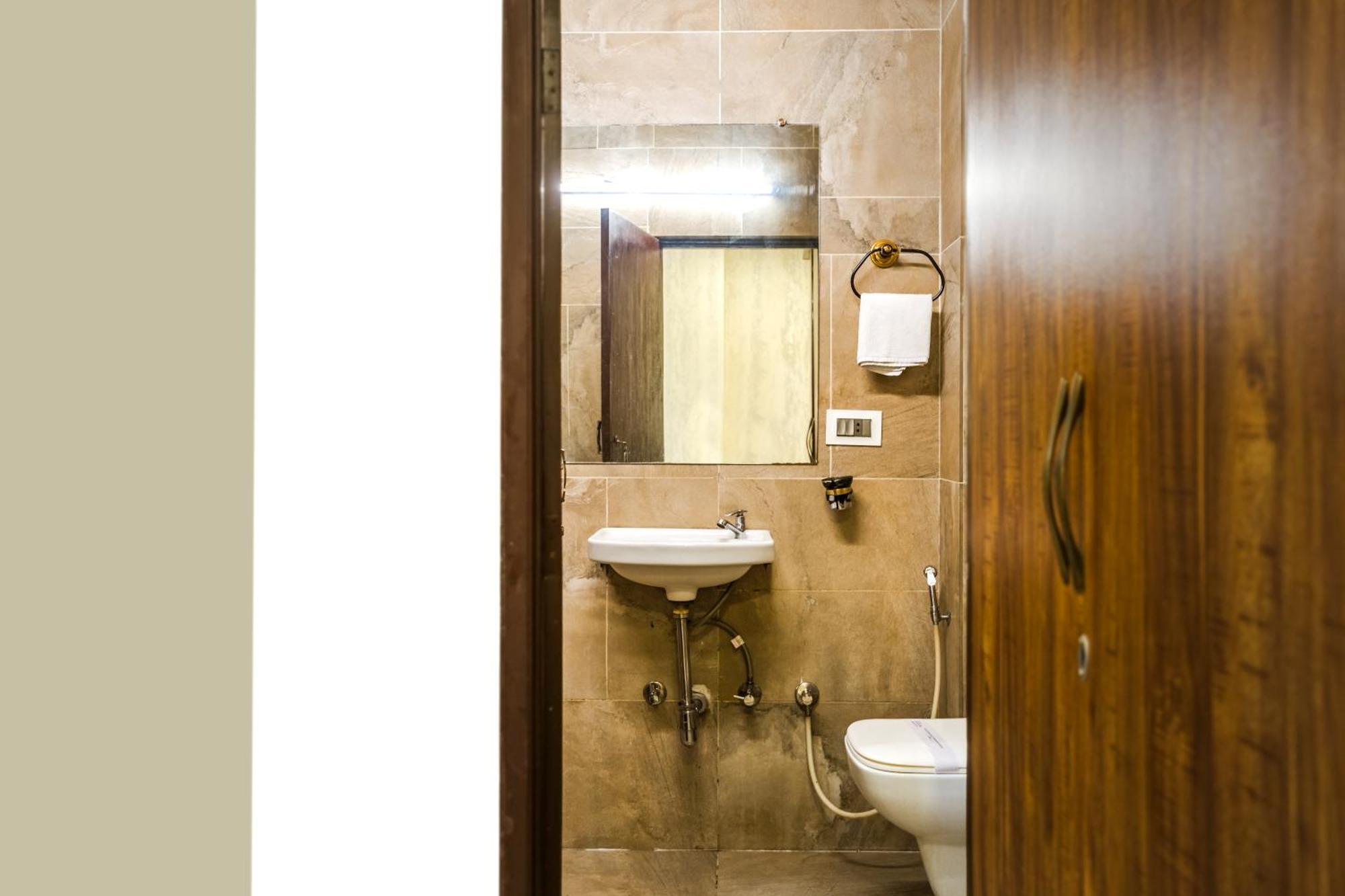 Tripli Hotels Silver Shine 바라나시 외부 사진